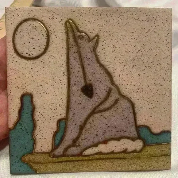 Lov Ceramics Jackson WY unique, vintage, howling at the Moon tile art wildlife - Picture 3 of 6